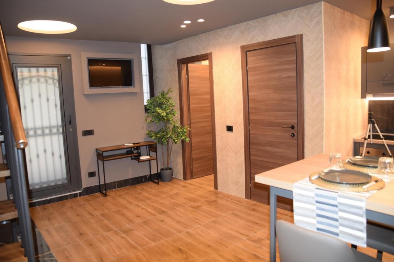Rebecca House Suites カターニア エクステリア 写真