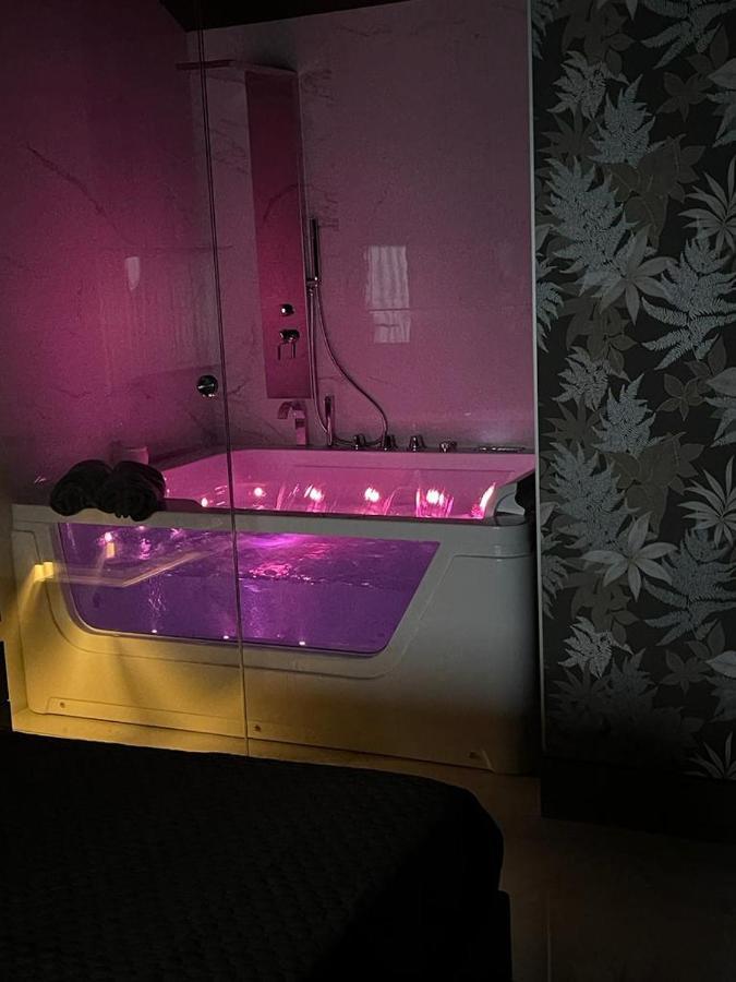 Rebecca House Suites カターニア エクステリア 写真