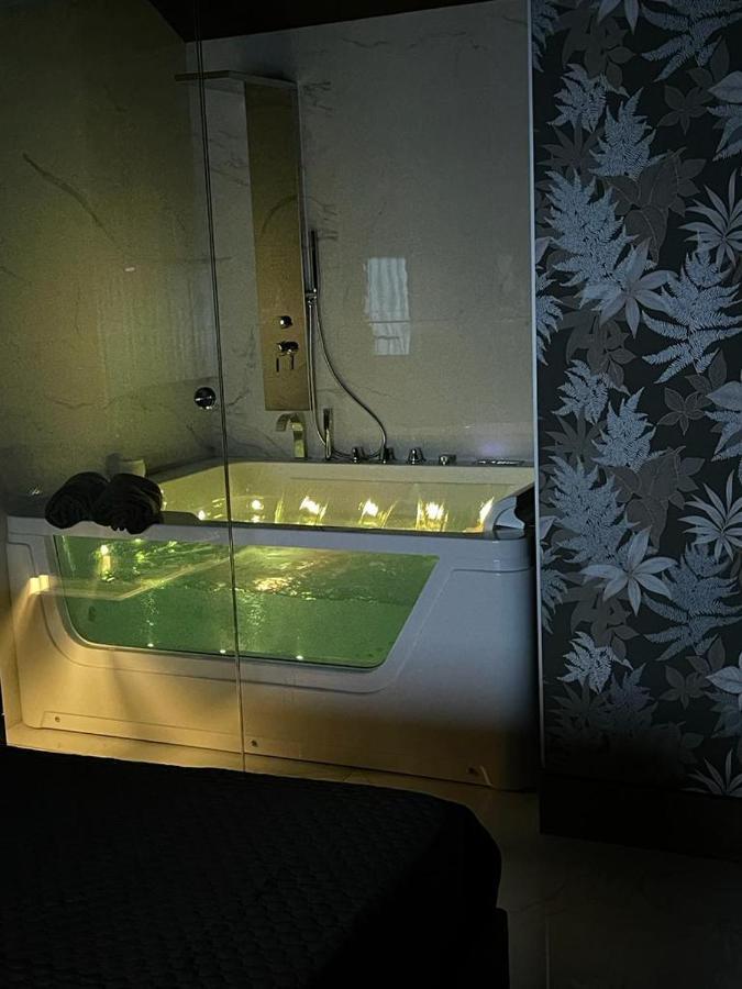 Rebecca House Suites カターニア エクステリア 写真
